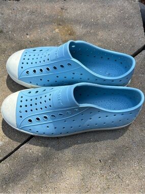 Native Kids Sky Blue Slip-On Water Shoes with White Toe